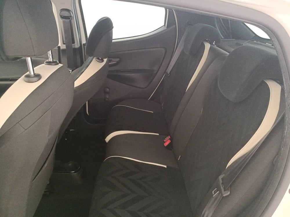 Lancia Ypsilon usata a Treviso (12)