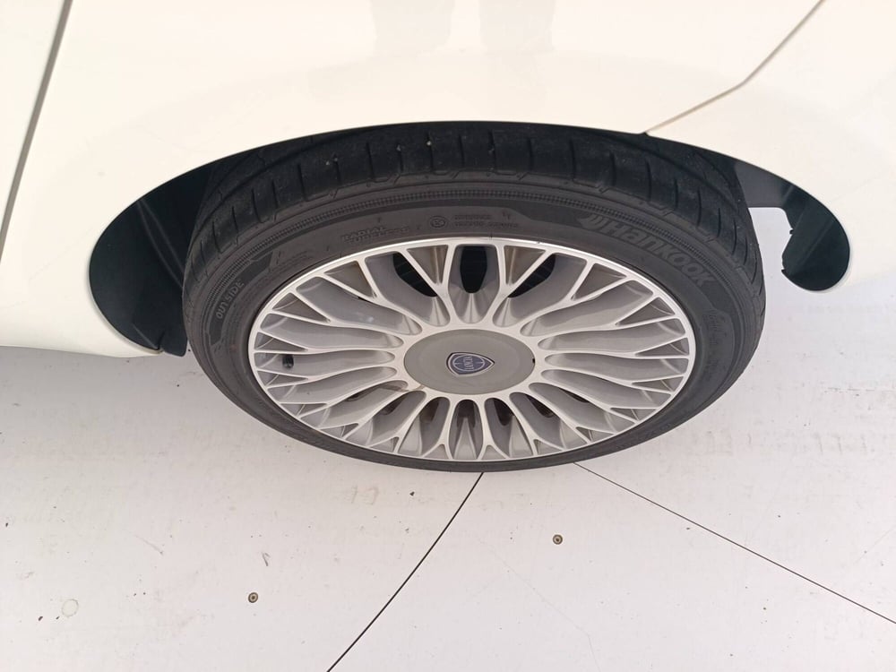 Lancia Ypsilon usata a Treviso (19)
