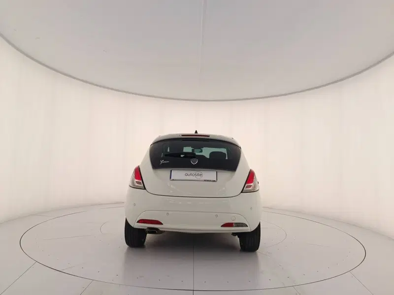 Lancia Ypsilon usata a Treviso (5)