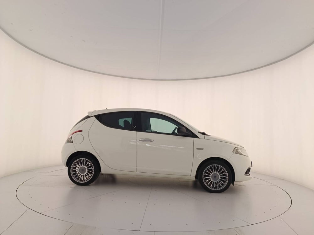 Lancia Ypsilon usata a Treviso (7)