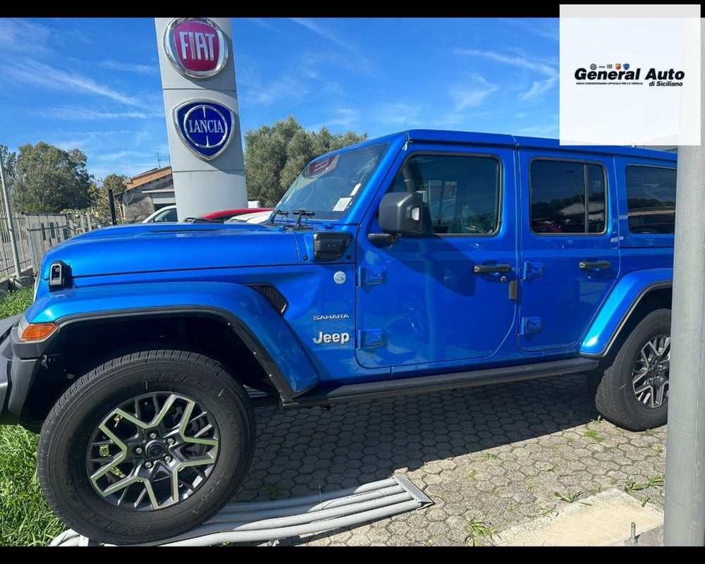Jeep Wrangler Unlimited nuova a Lucca (4)