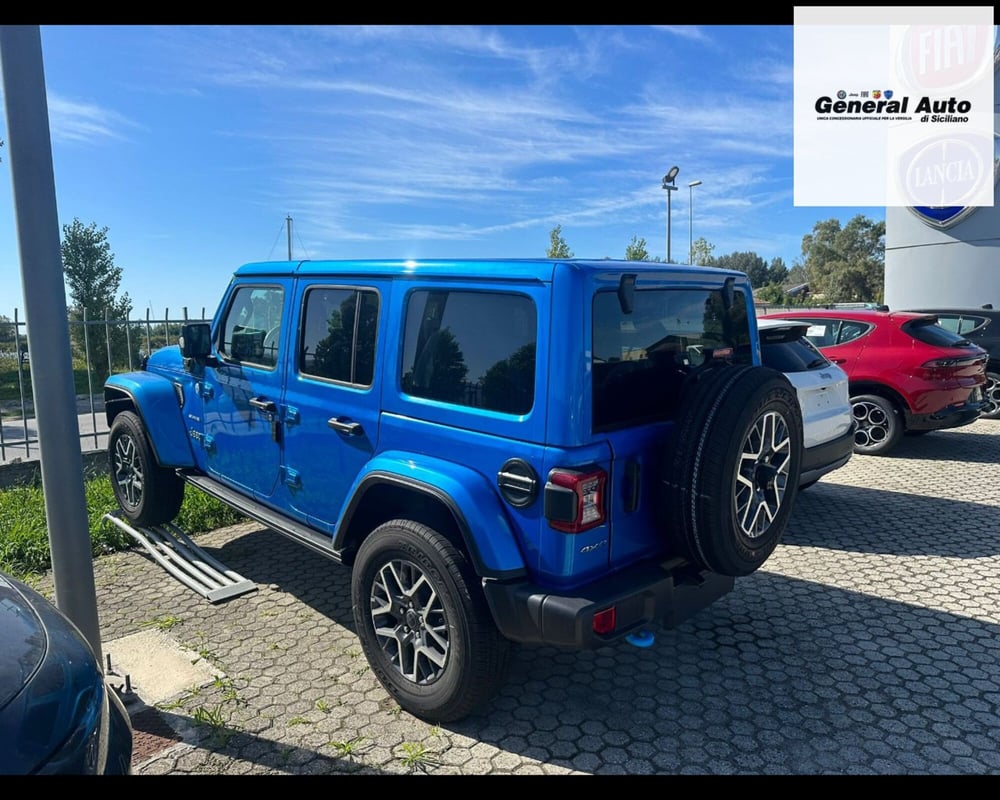 Jeep Wrangler Unlimited nuova a Lucca (5)