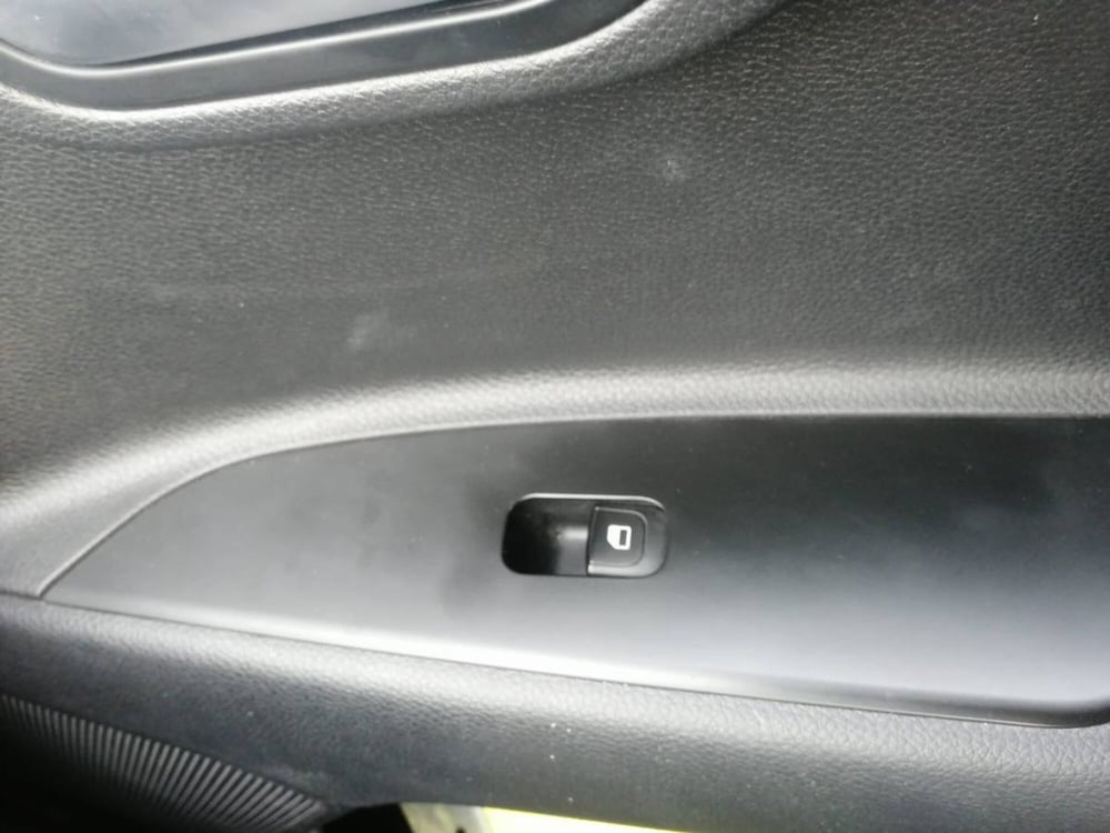 Kia Stonic usata a Salerno (15)