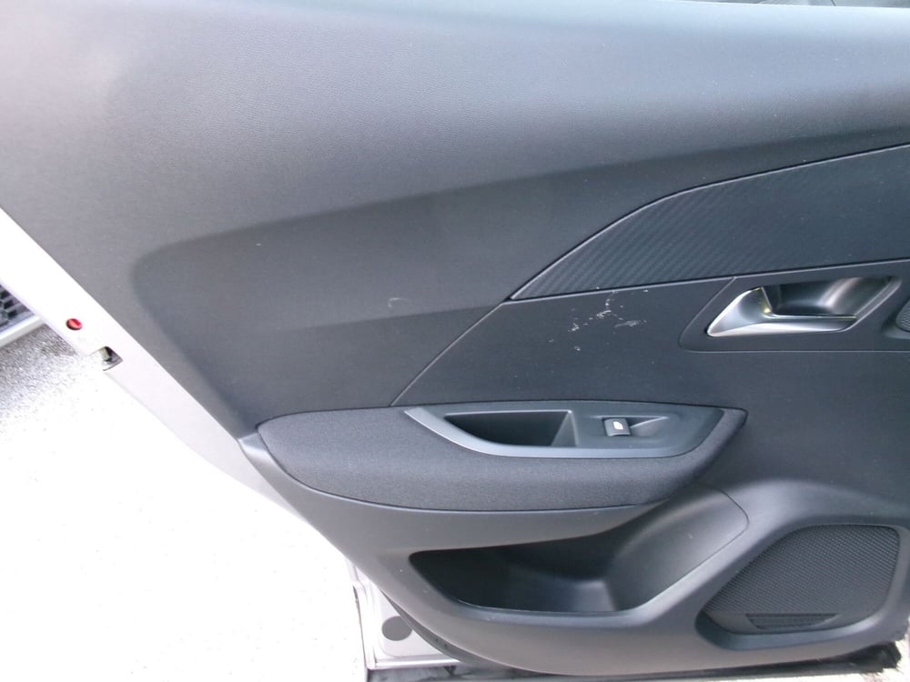 Peugeot 2008 usata a Venezia (18)