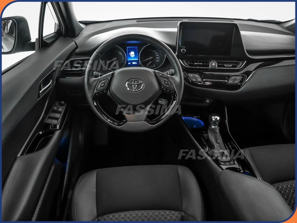 Toyota Toyota C-HR usata a Milano (9)