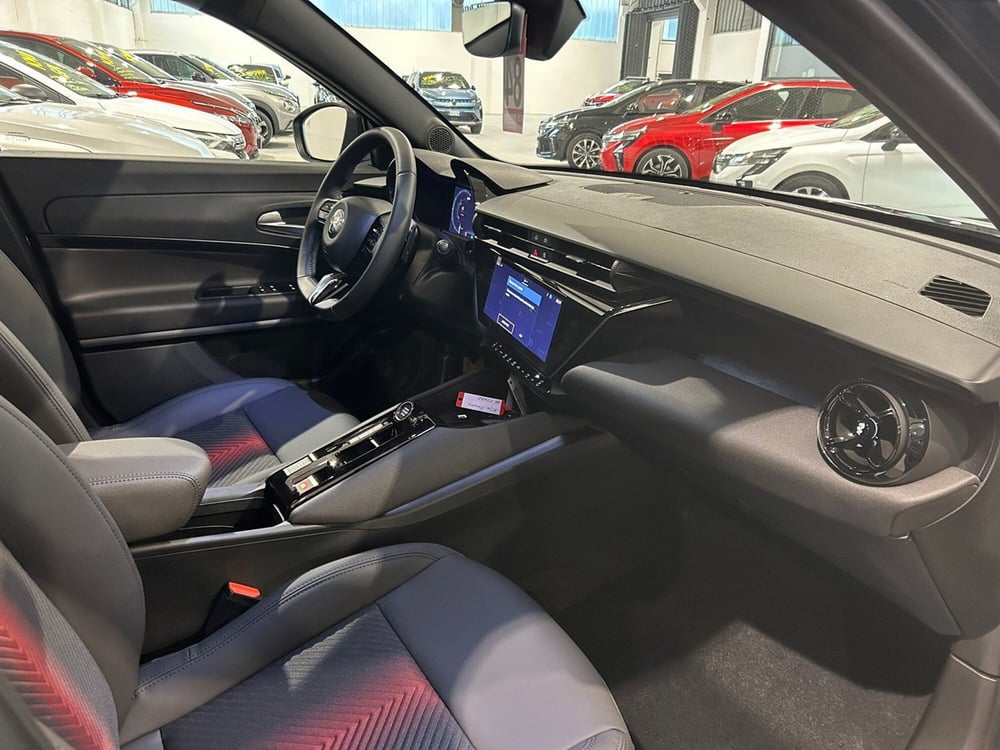 Alfa Romeo Junior nuova a Torino (17)