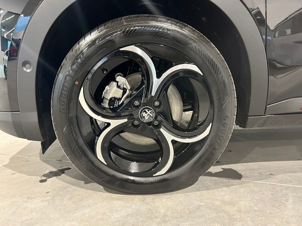 Alfa Romeo Junior nuova a Torino (9)