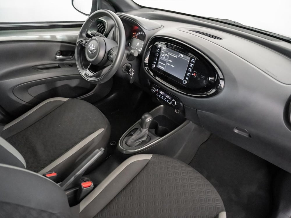 Toyota Aygo X usata a Foggia (6)