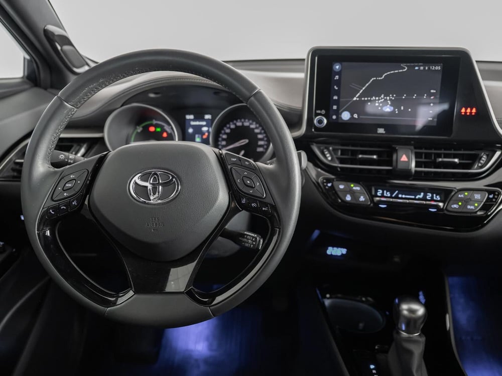 Toyota Toyota C-HR usata a Foggia (10)