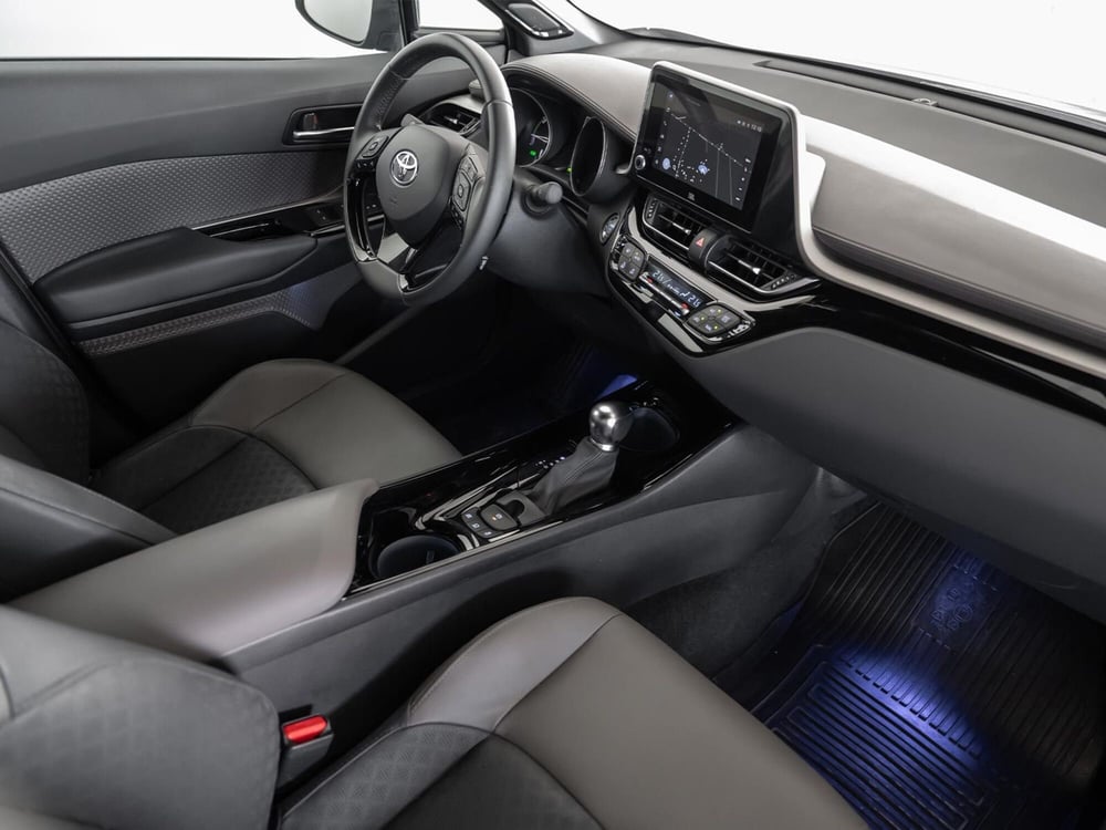 Toyota Toyota C-HR usata a Foggia (6)