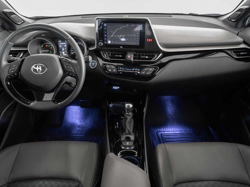 Toyota Toyota C-HR usata a Foggia (9)