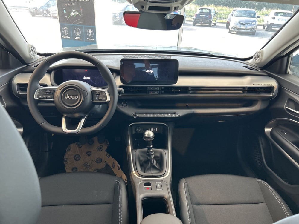 Jeep Avenger nuova a Bergamo (11)