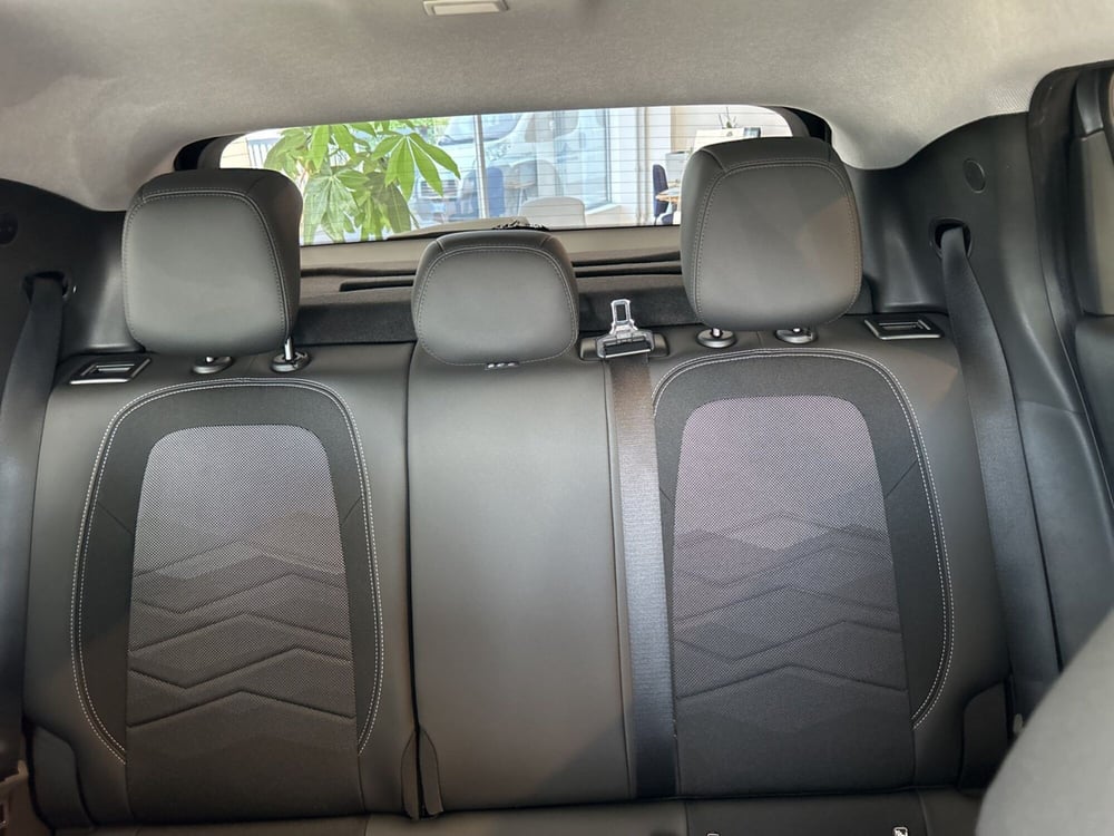 Jeep Avenger nuova a Bergamo (16)