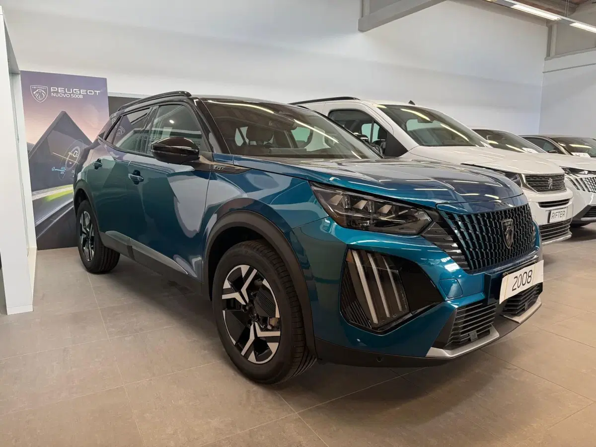 Peugeot 2008 nuova a Latina