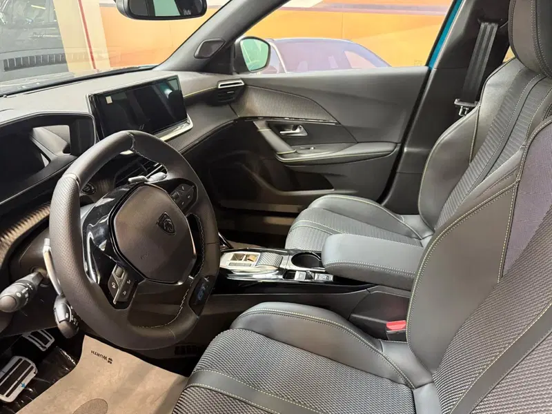 Peugeot 2008 nuova a Latina (5)