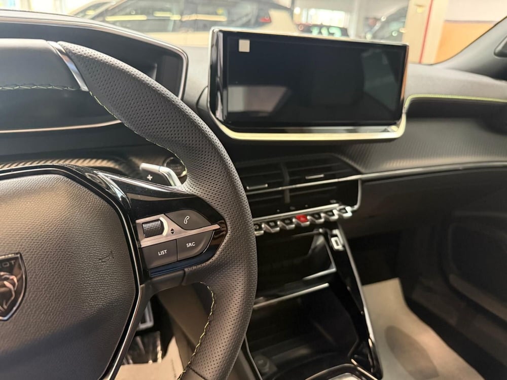 Peugeot 2008 nuova a Latina (8)
