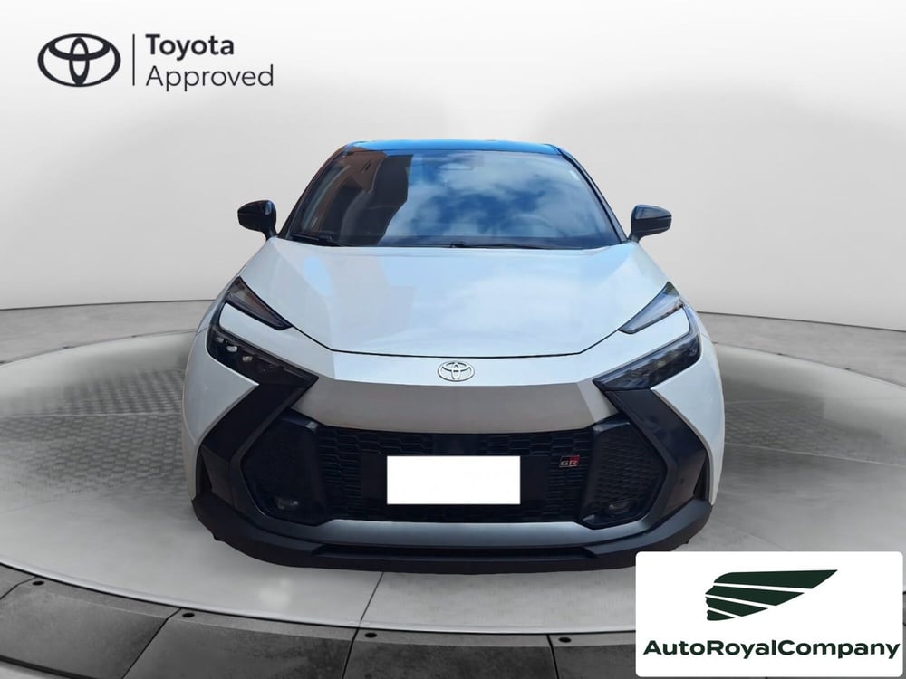 Toyota Toyota C-HR nuova a Roma (2)