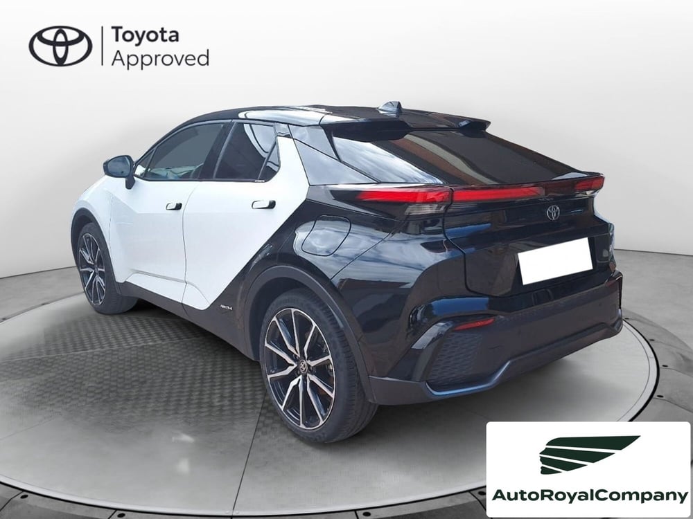 Toyota Toyota C-HR nuova a Roma (7)