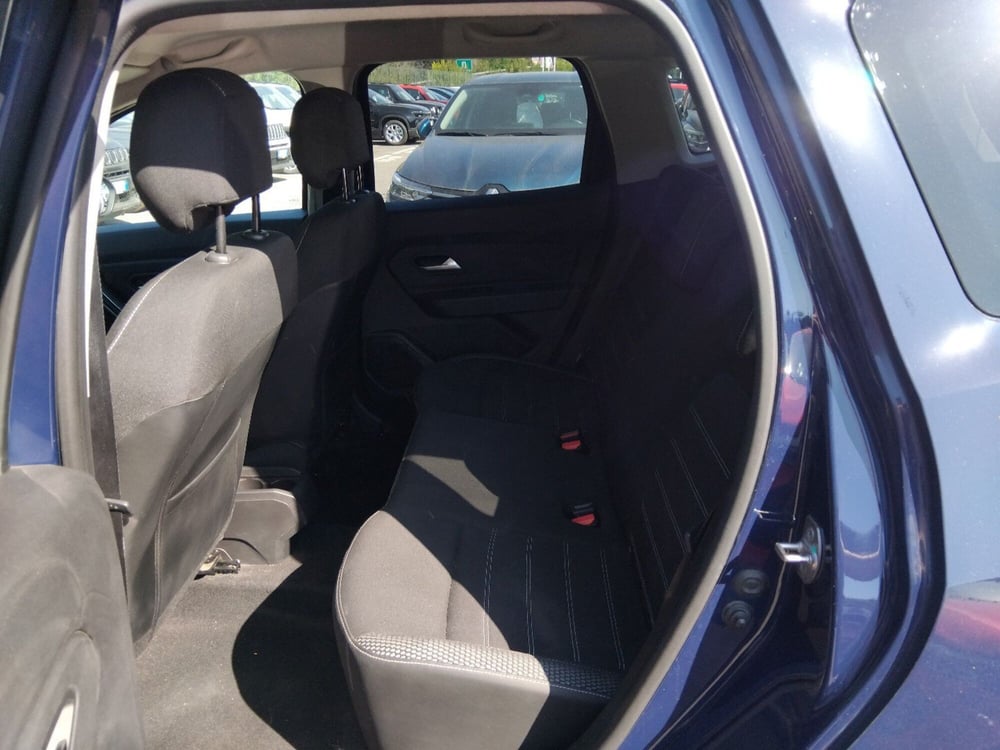 Dacia Duster usata a Latina (12)