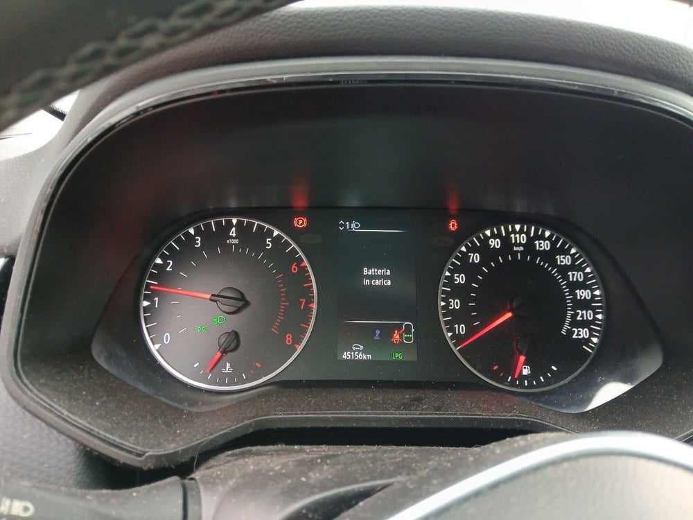 Renault Clio usata a Latina (16)