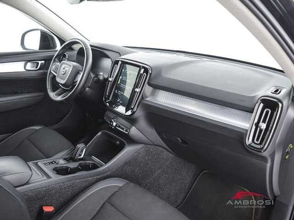 Volvo XC40 usata a Perugia (12)