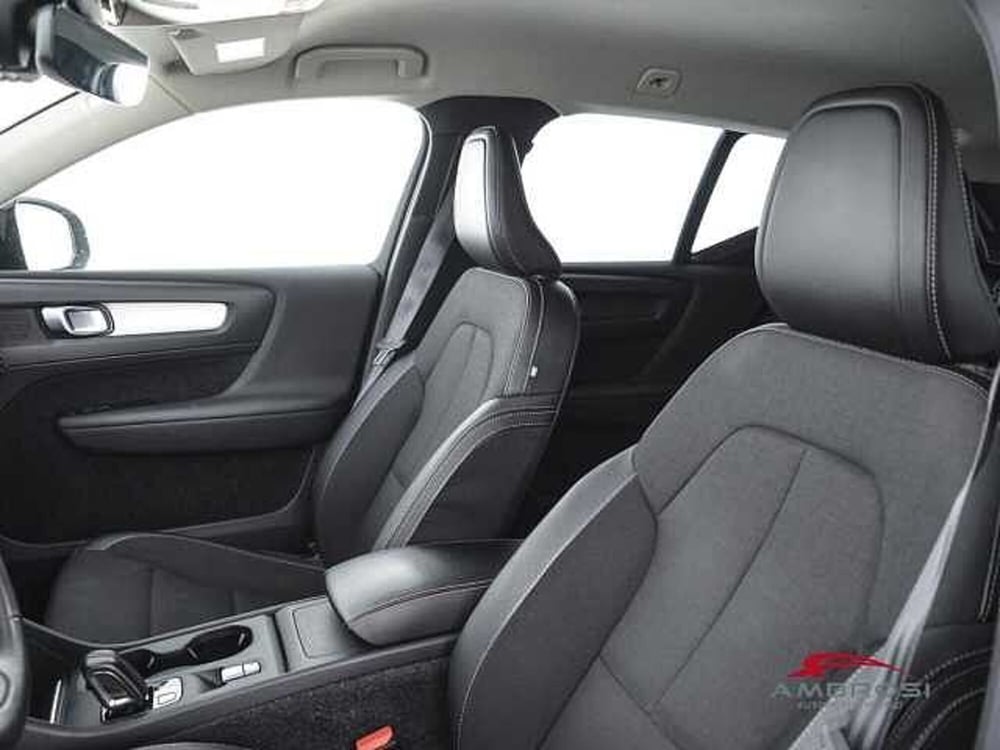 Volvo XC40 usata a Perugia (9)
