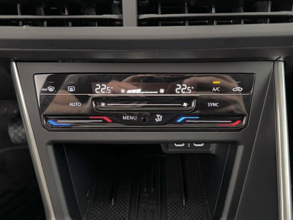 Volkswagen Polo nuova a Vicenza (16)