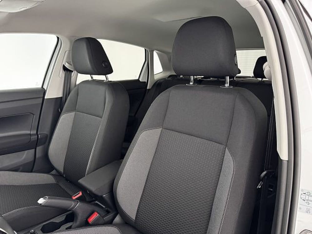 Volkswagen Polo nuova a Vicenza (8)