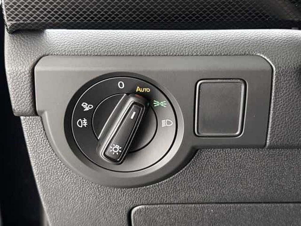 Volkswagen T-Cross nuova a Vicenza (12)
