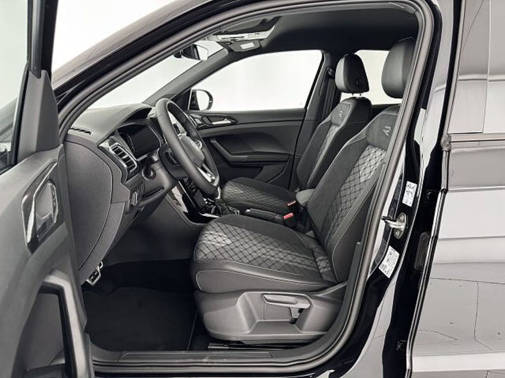 Volkswagen T-Cross nuova a Vicenza (8)