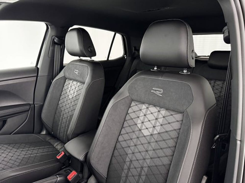 Volkswagen T-Cross nuova a Vicenza (9)