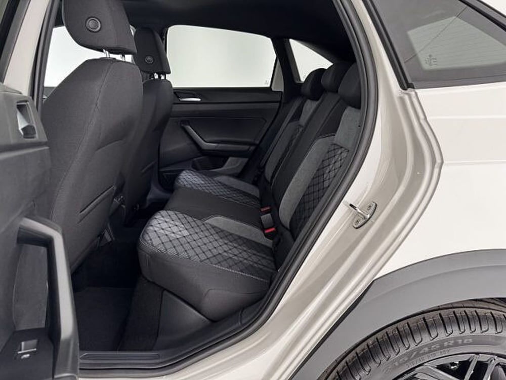 Volkswagen Taigo nuova a Vicenza (10)