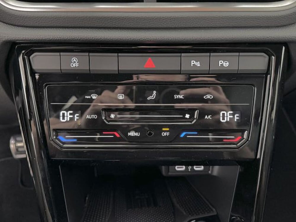 Volkswagen T-Roc nuova a Vicenza (17)