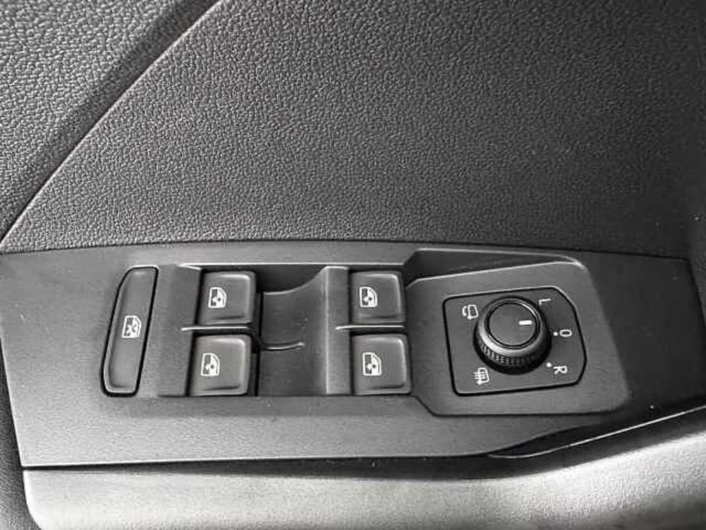 Volkswagen T-Cross nuova a Vicenza (11)