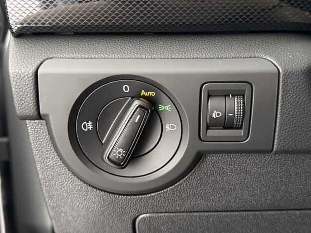 Volkswagen T-Cross nuova a Vicenza (12)