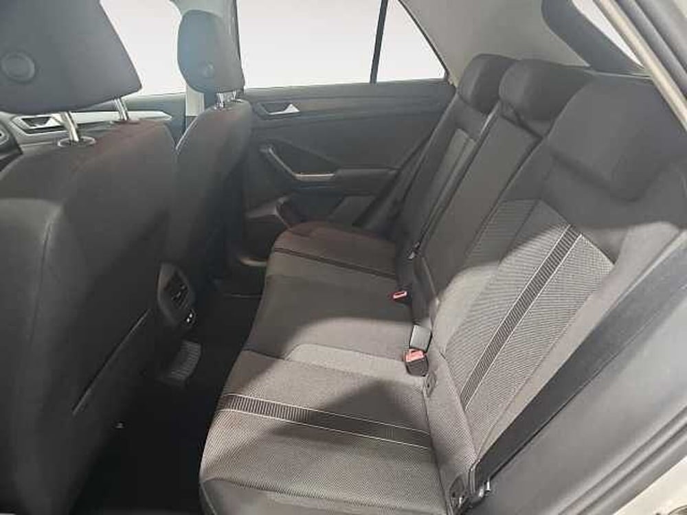 Volkswagen T-Roc usata a Lecco (13)