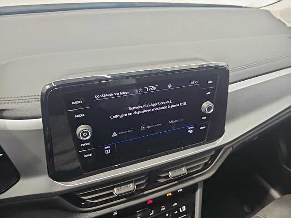 Volkswagen T-Roc usata a Lecco (19)