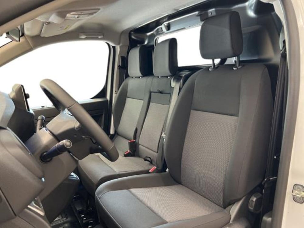 Toyota Proace nuova a Vercelli (11)
