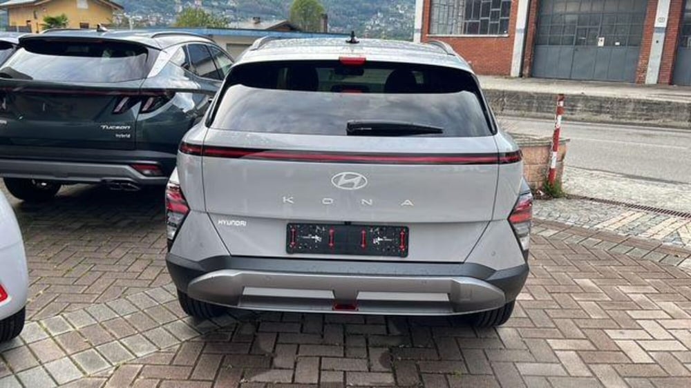 Hyundai Kona nuova a Verbano Cusio Ossola (2)