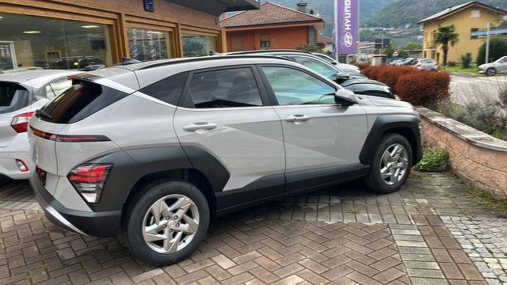 Hyundai Kona nuova a Verbano Cusio Ossola (6)