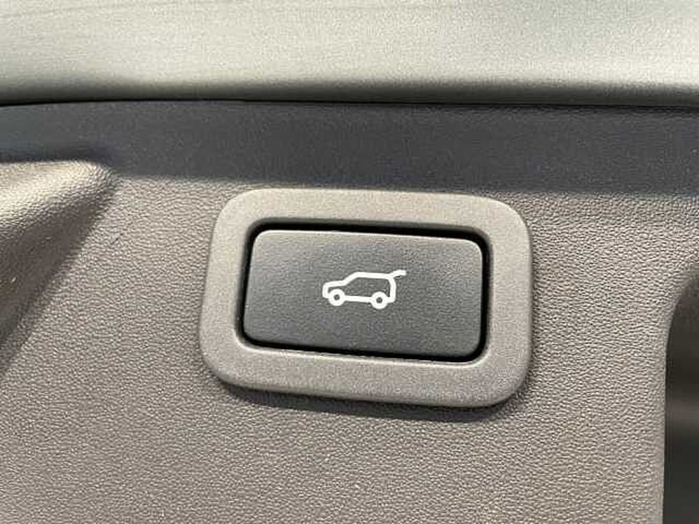 Land Rover Discovery Sport usata a Ravenna (12)