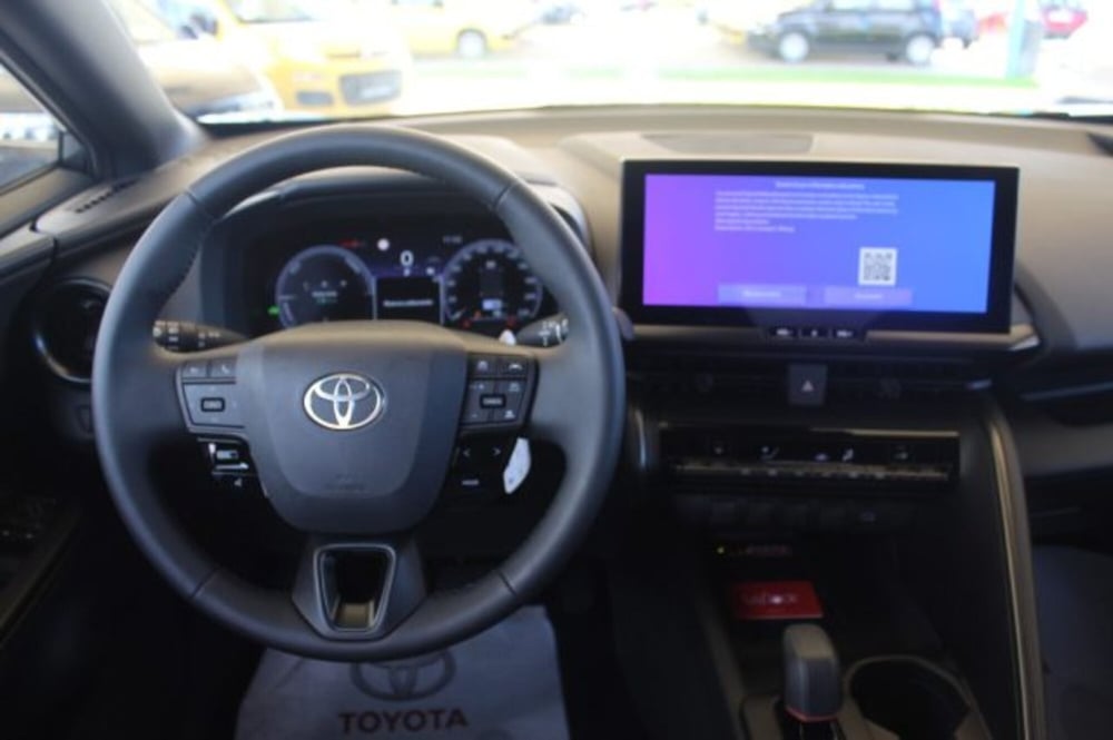 Toyota Toyota C-HR nuova a Roma (10)