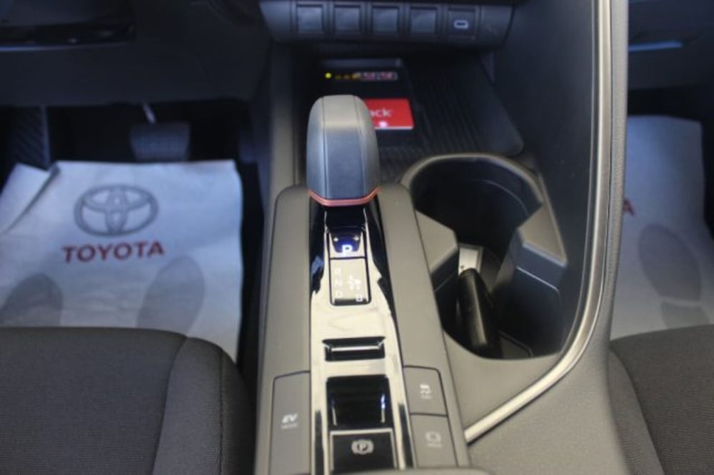 Toyota Toyota C-HR nuova a Roma (16)