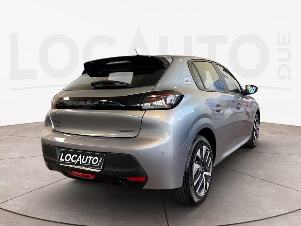 Peugeot 208 nuova a Torino (4)