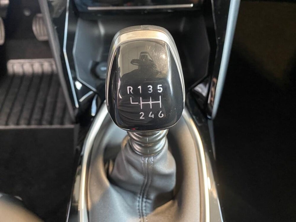 Peugeot 2008 nuova a Torino (12)