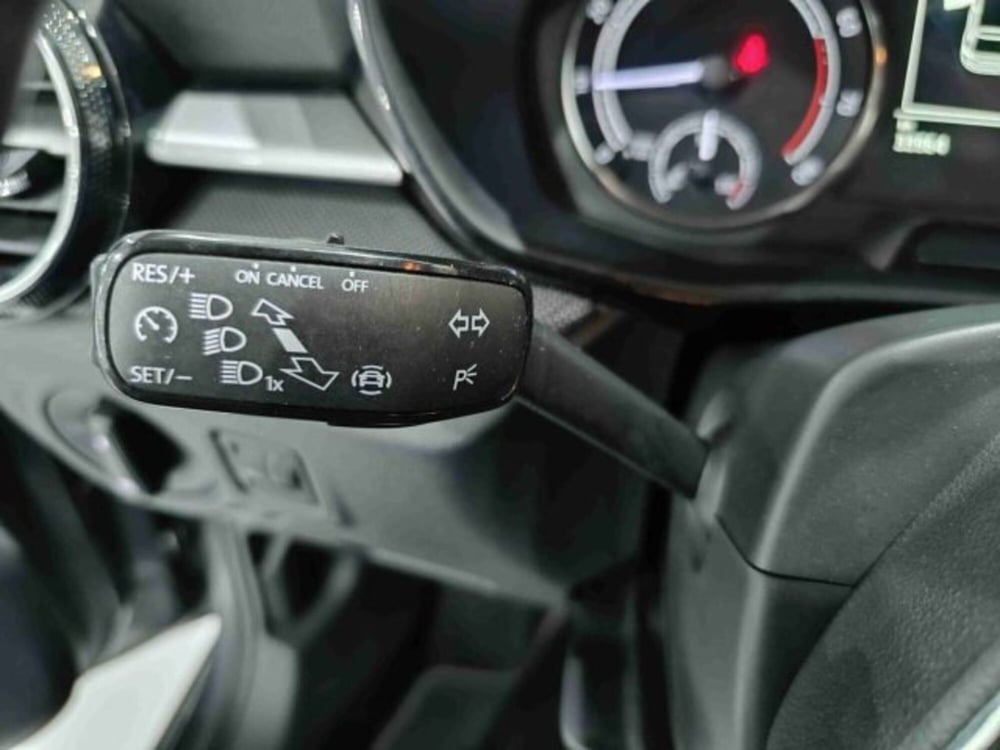 Skoda Fabia usata a Catania (19)