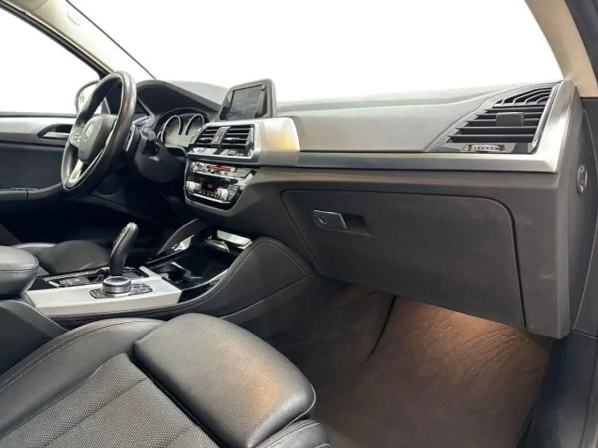 BMW X4 usata a Catania (9)