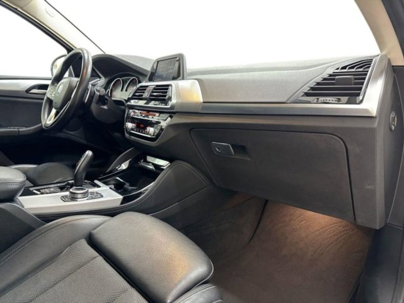 BMW X4 usata a Catania (9)