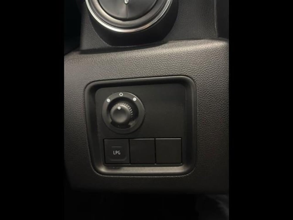 Dacia Duster usata a Siena (6)