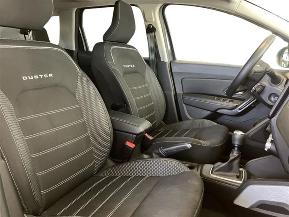 Dacia Duster usata a Como (11)